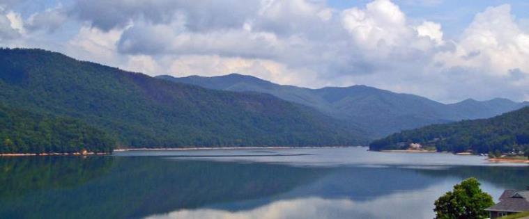 Watauga Lake at the Harbour in Summer - Photo Copyright 2006 Erin E. Raub